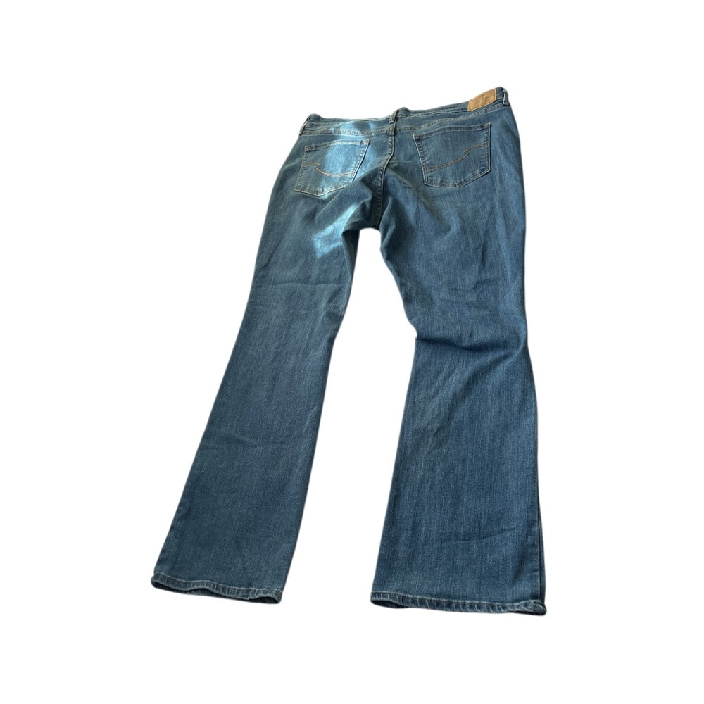 Women’s size 14 W32 L32 signature by Levi Strauss mid rise boot cut blue jeans - Picture 3 of 8